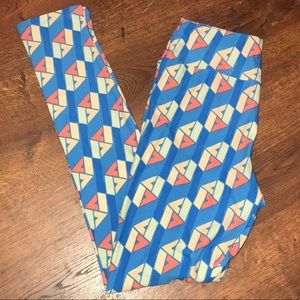 NEW LulaRoe Unicorn Geometric Leggings OS